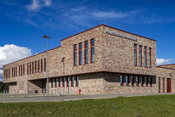 glas seele Referenz Feuerwehr Dornstadt, Pfosten-Riegel-Fassade Außenaufnahme